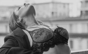 Chi è Giulia Accardi, la modella Curvy e il dubbio su Ramazzotti