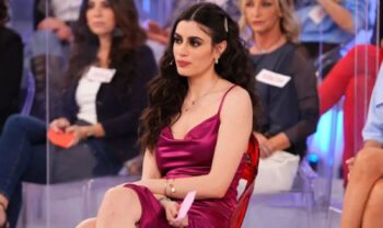 Cambi di programmazione Mediaset: Uomini e donne si ferma per Pasqua