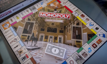 那不勒斯，Monopoly MANN 版：出售一千册收藏品