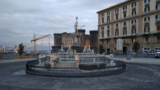 Piazza Municipio reabre em maio: acabou com os canteiros de obras