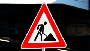 Alternate one-way activated on via Camillo Guerra for works