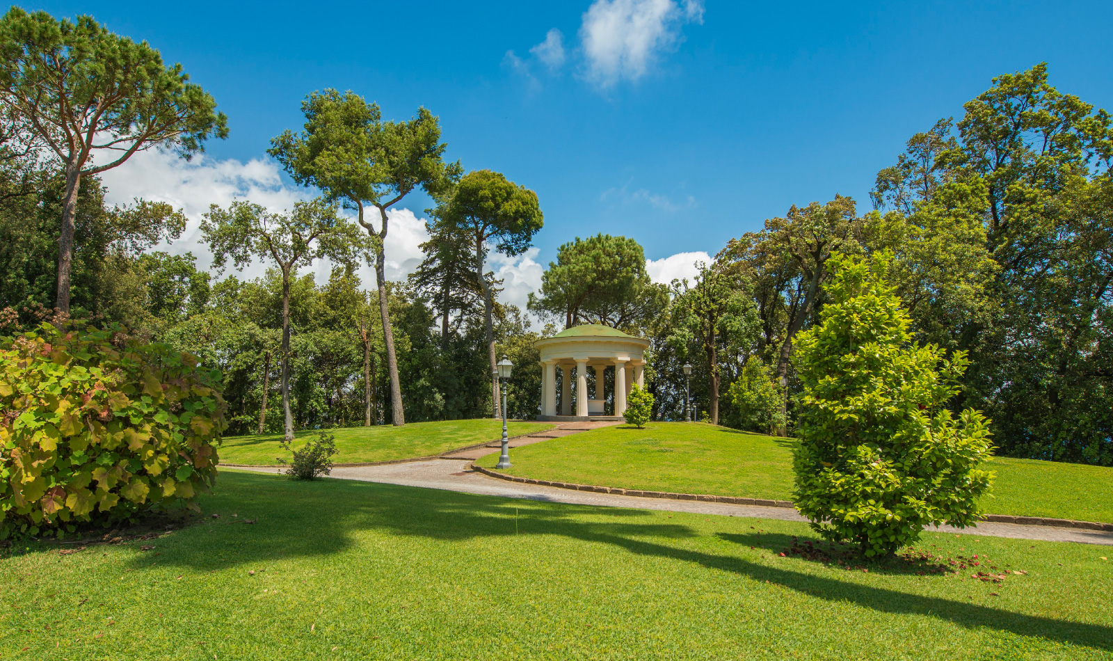 villa-rosebery-parco-e-palazzina-borbonica