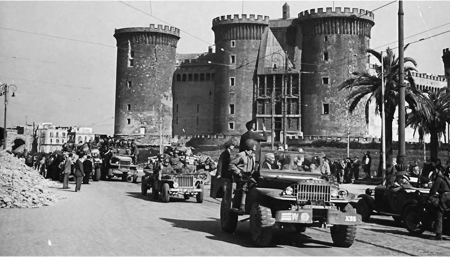 25 aprile liberazione a napoli