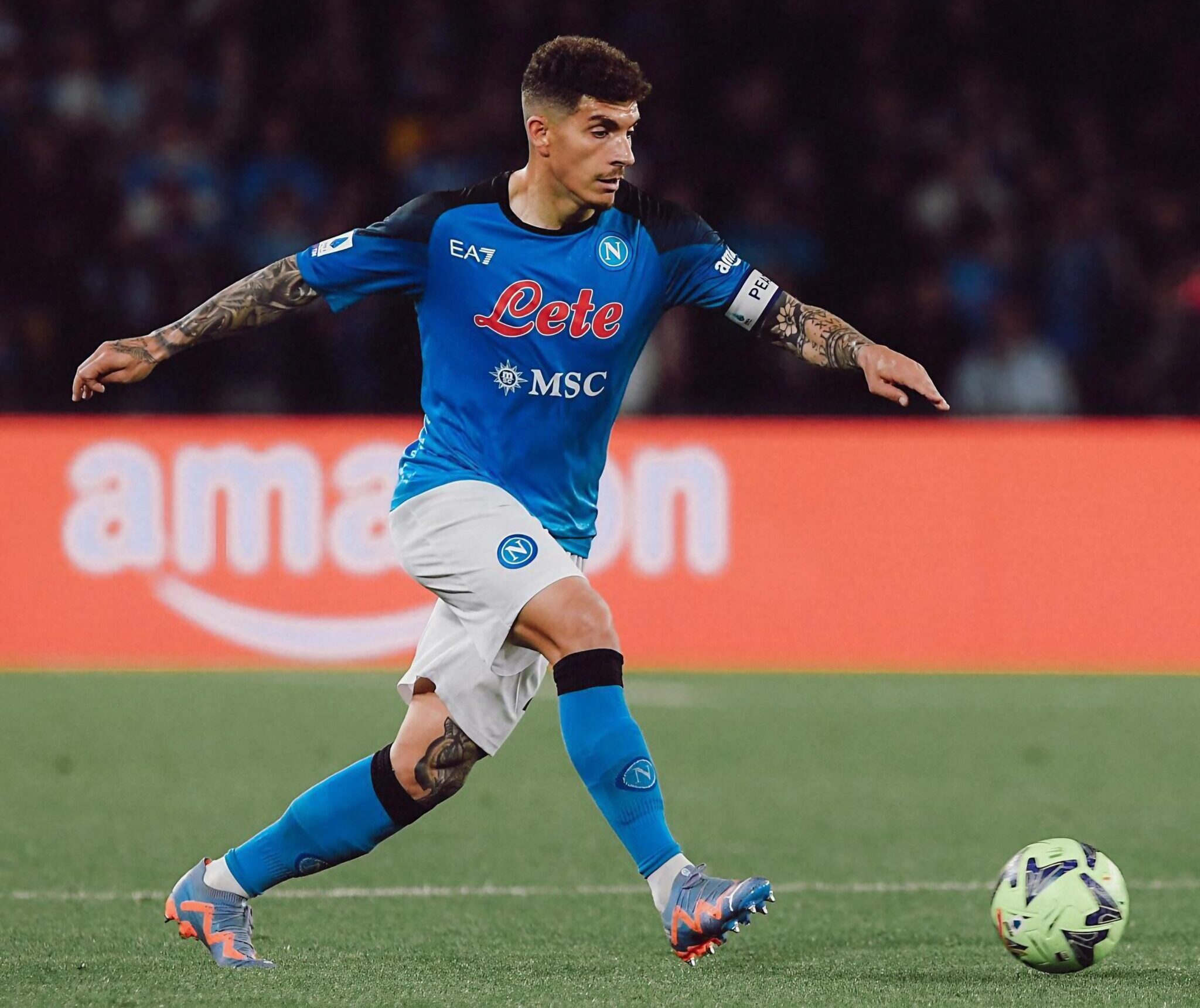 Giovanni Di Lorenzo, footballeur du SSC Napoli, en action.