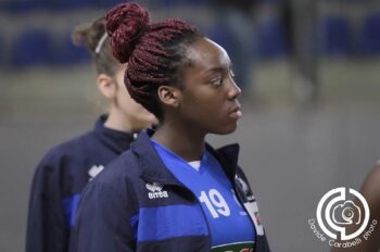 Julia Ituma stirbt beim Sturz vom Balkon, eine Tragödie im italienischen Volleyball