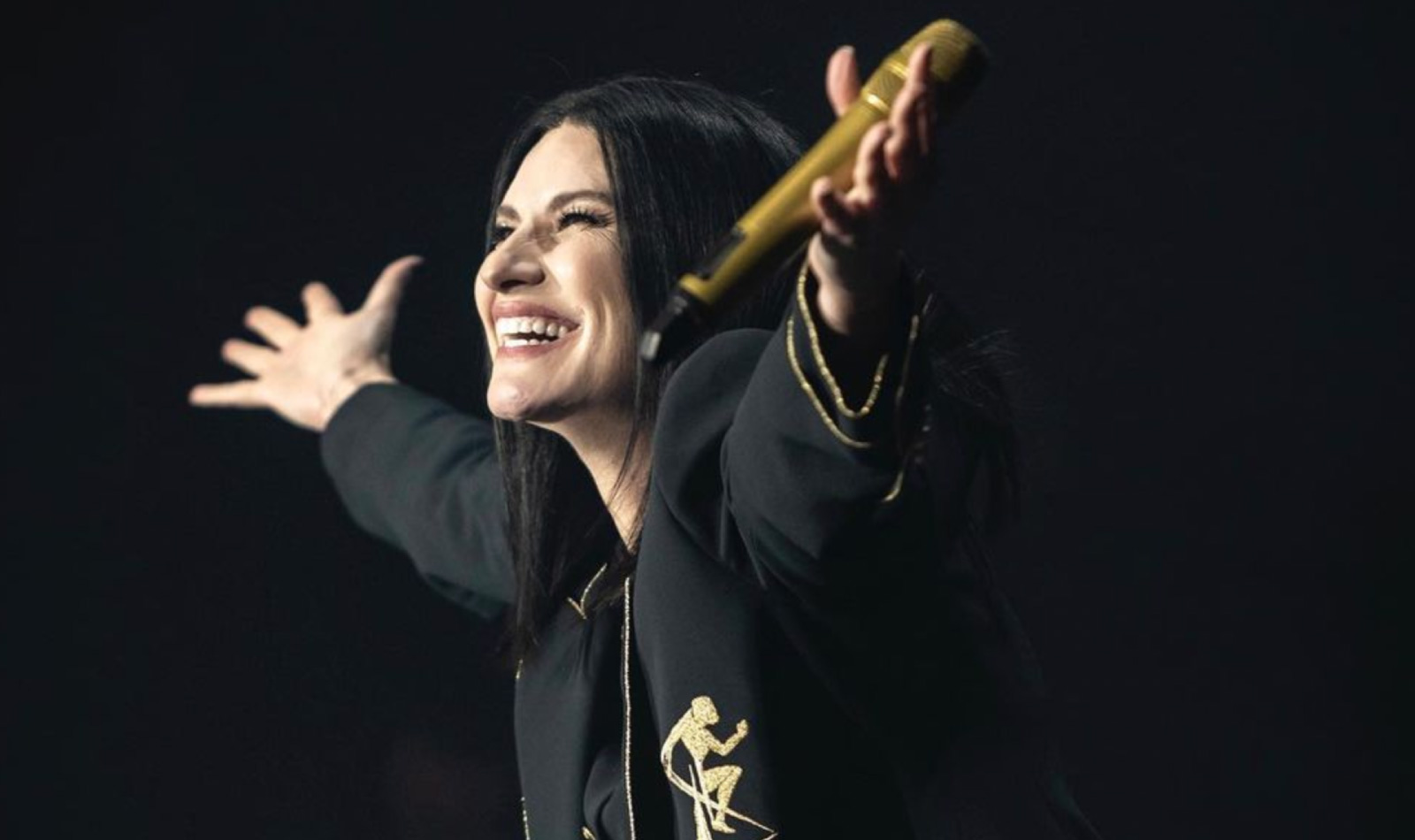 Laura Pausini durante un concerto