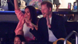 Harry e Meghan ripresi dalla Kiss Cam al match dei Lakers (video)