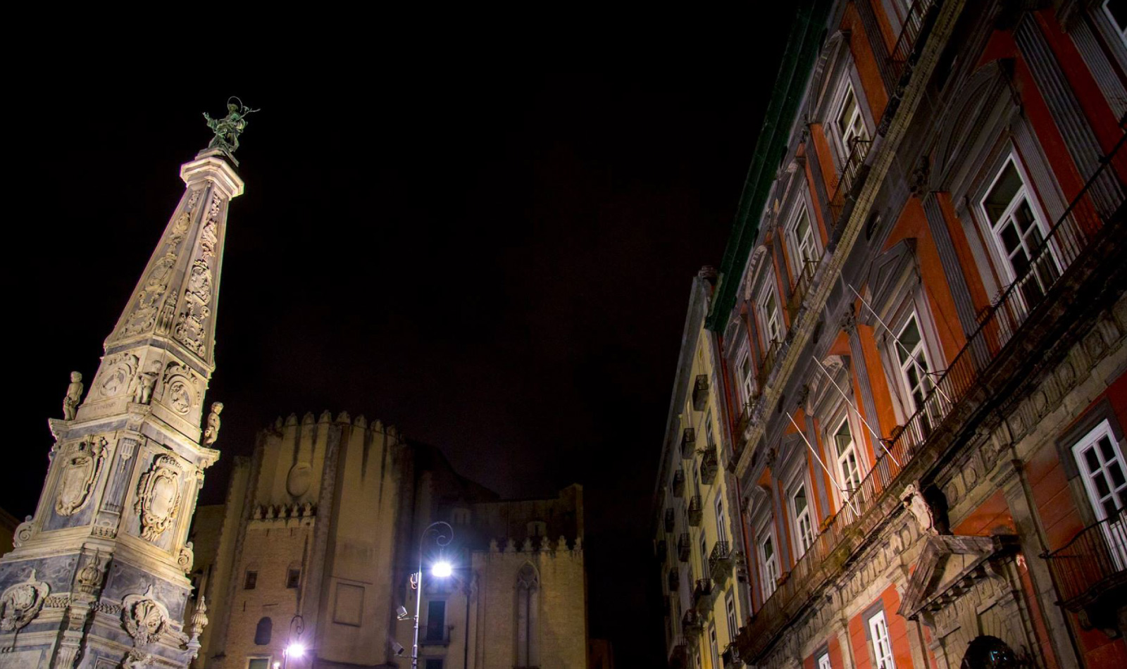 Piazza del Gesù em Nápoles