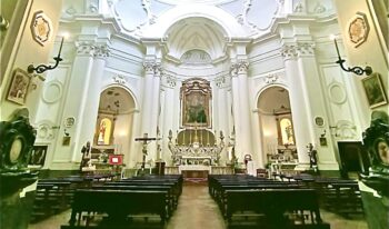 Mater Maggese, Theaterführung durch die Kirche Santa Maria Egiziaca in Pizzofalcone