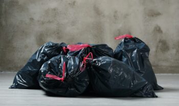 ضريبة النفايات في نابولي ، تصل إلى 300 يورو في عام 2025