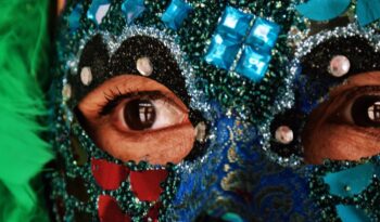 Mai Maiorese kommt, der berühmte Karneval von Maiori in der Frühlingsausgabe
