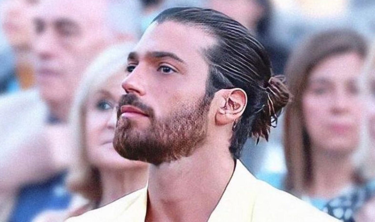 Can Yaman got engaged to an Italian girl? That's who it is