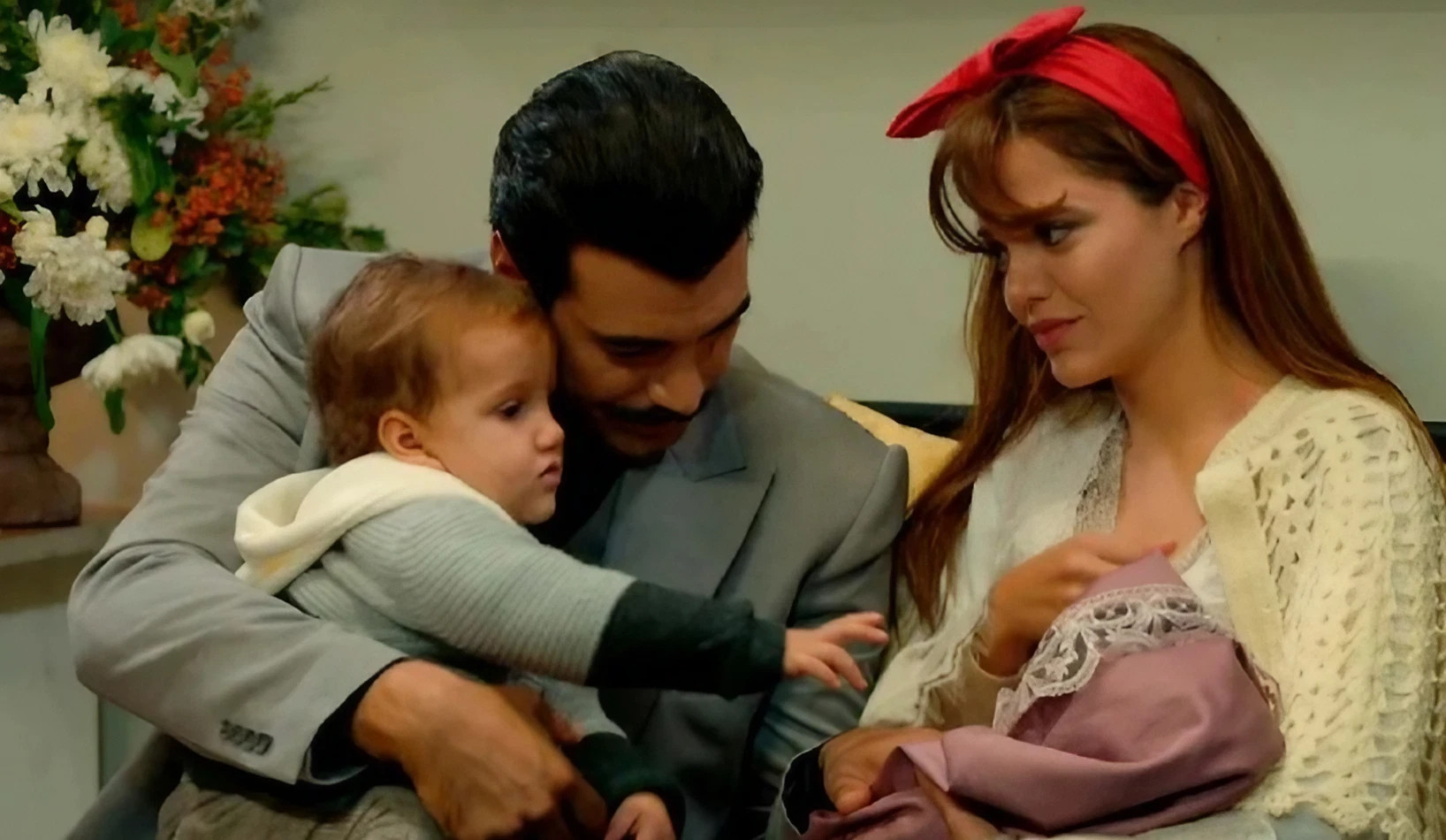 Demir, Zuleyha e i figli Terra Amara
