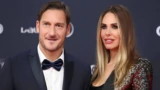 Totti e Ilary Blasi, ¿evidencia de paz? Ella le devuelve las llaves.