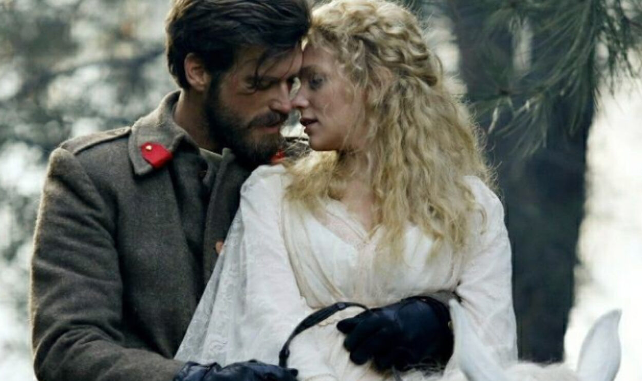 La ragazza e l'ufficiale cambia giorno, ecco quando va in onda