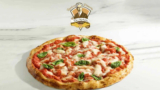 Pizzeria Da Michele lanza pizza congelada, prometiendo la más alta calidad