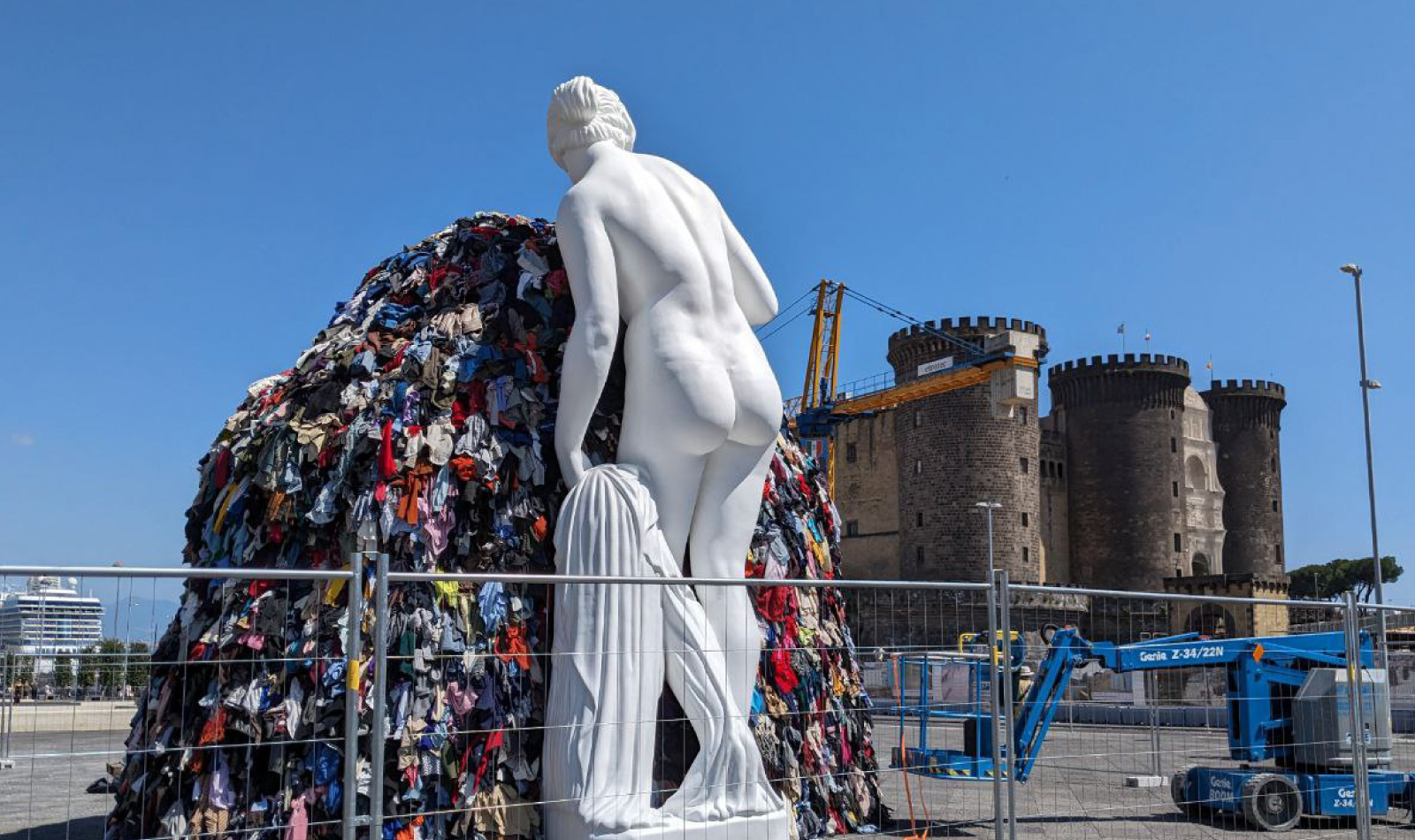 Venus of the Stracci in Piazza Municipio in Naples