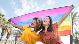 Giornata contro omofobia e transfobia, le iniziative del Comune di Napoli tra associazioni e sensibilizzazione