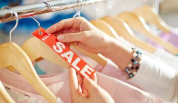 Saldi estivi a Napoli e in Campania: ecco la data di inizio 2023
