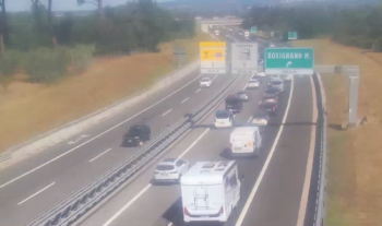 Maxi-Unfall auf der A1 Milano Napoli, Warteschlangen, Ausweichstraßen und Situation