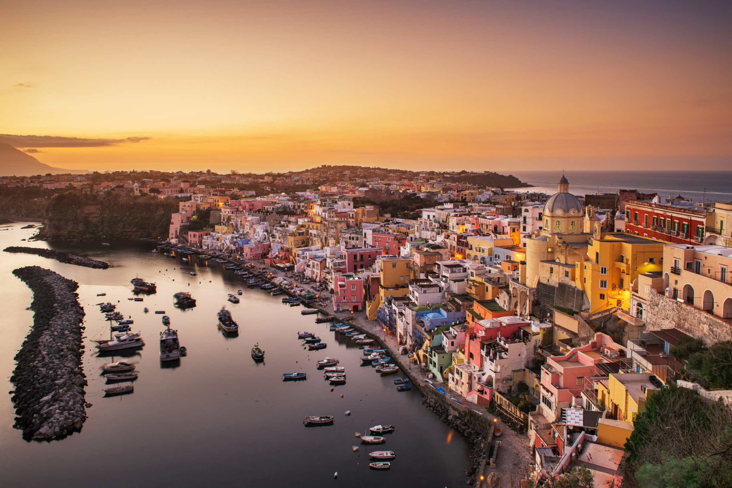 Procida, Itália ao anoitecer