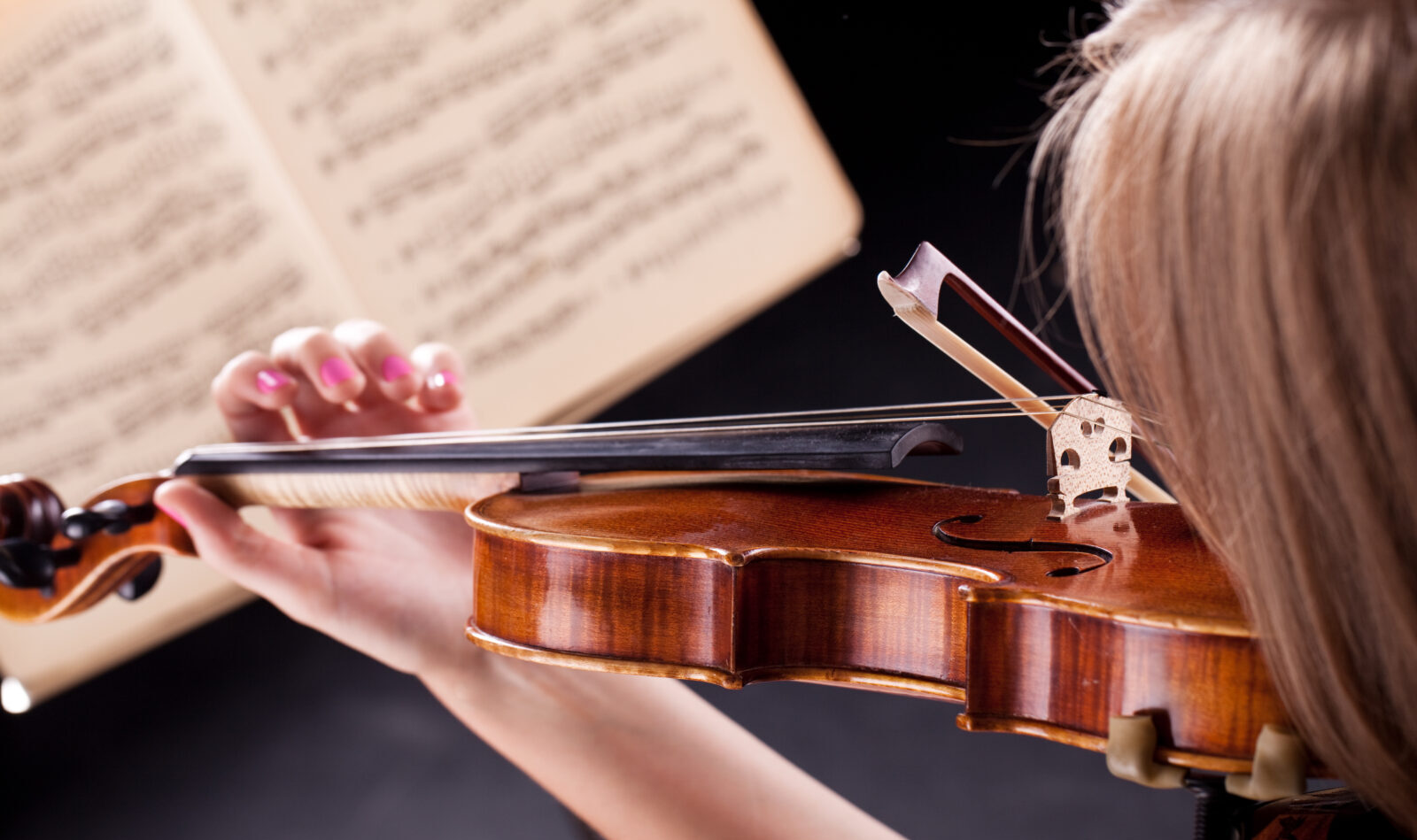 Woman with violin