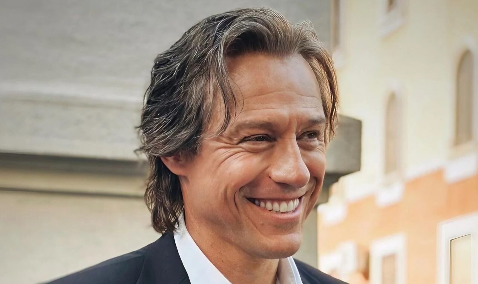 stefano accorsi marconi