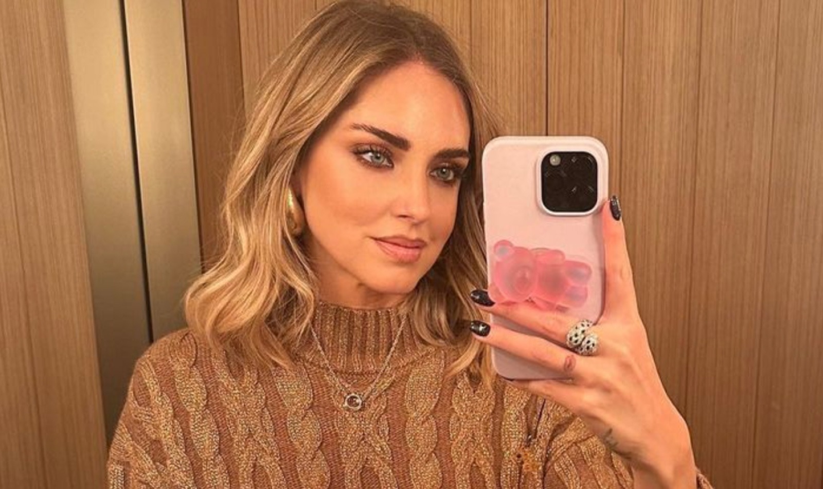 Ferragni durante una selfie