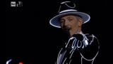 Fiorello in Sanremo, das Video des Medleys Billy Jean und L'uomo im Frack