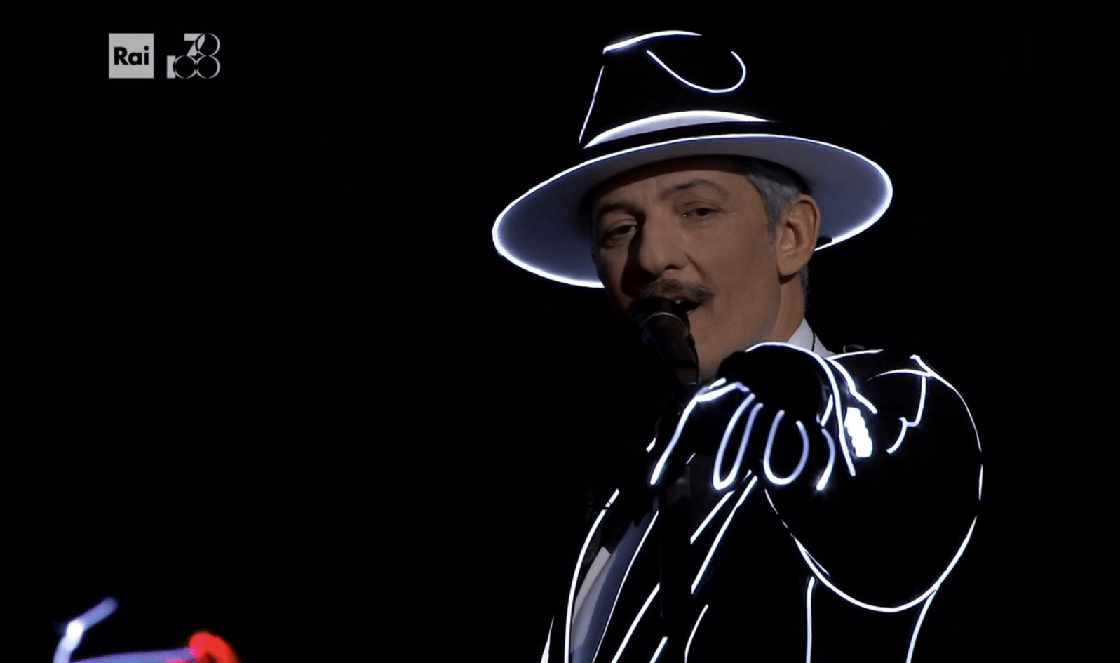 Fiorello führte Sanremo 2024 an