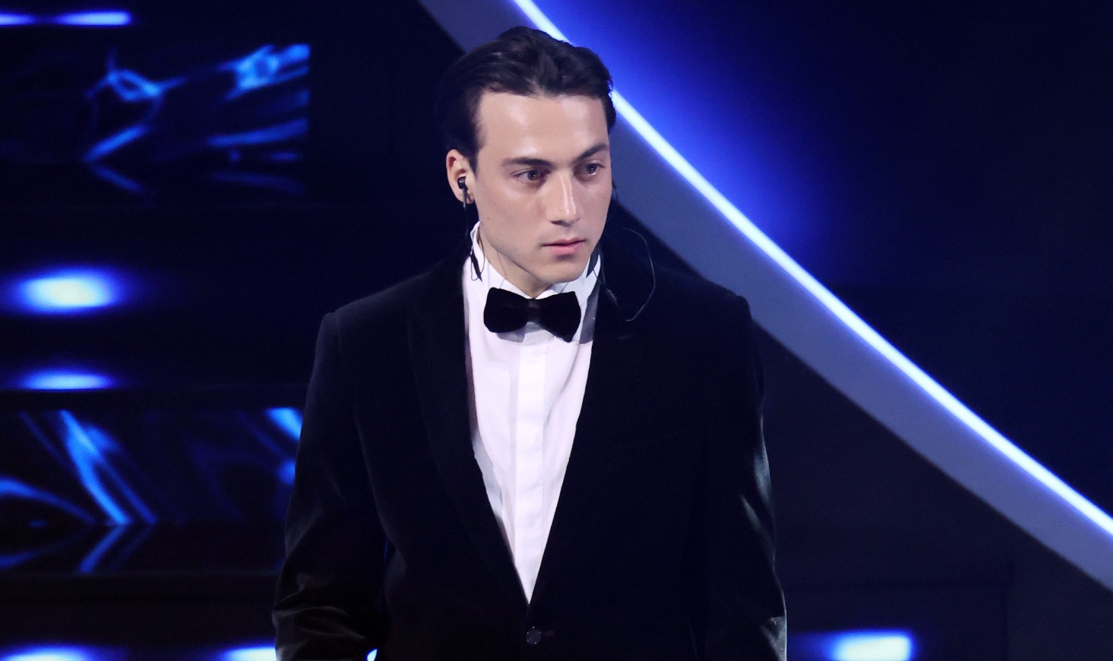 Matteo Paolillo during Sanremo 2023 with the cast of Mare Fuori