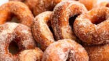 La Zeppolata a Valva per Carnevale: protagoniste le zeppole dolci