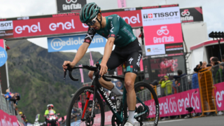 Giro di Italia, dispositivo de trânsito Giugliano na Campânia, 12 de maio