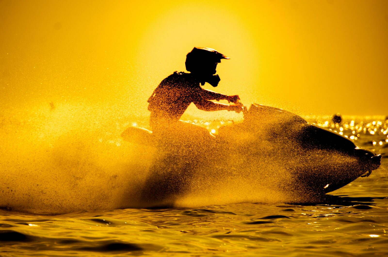 2024 年摩托艇大奖赛，那不勒斯海滨的比赛