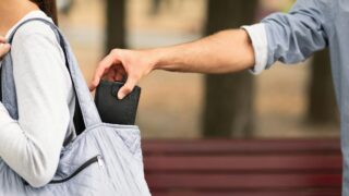 En el ranking de las ciudades más peligrosas de Italia, Nápoles ocupa el puesto 12, Milán en el 1.º lugar
