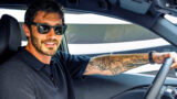 Stefano De Martino rimuove i tatuaggi, ecco perché. Via anche il nome del figlio