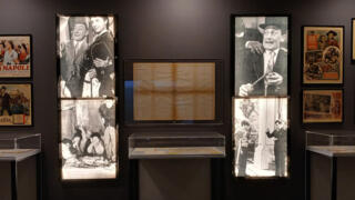 Apre a Napoli la mostra su Totò, un viaggio tra vita e genio al Palazzo Reale