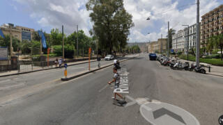 Napoli, chiusa la preferenziale a Chiaia e buche in città