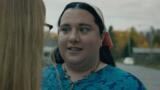 From stagione 4: chi è Clara e che ruolo ha nella serie. L’attrice è Katerina Bakolias