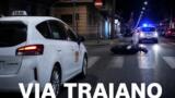 Napoli, tassista investe un motociclista in viale Traiano e fugge: si costituisce dopo il ritrovamento del taxi