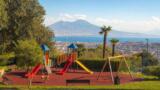 Parchi gioco e aree attrezzate per bambini a Napoli