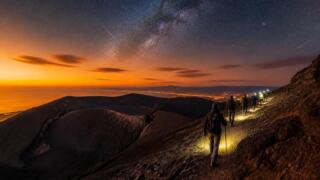 Vesuvio Sotto le Stelle 2026: escursioni serali nel Parco Nazionale per tutto agosto
