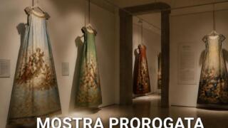 Claudia Piscitelli al Museo della Moda di Napoli: la mostra «I don’t care, I am invisible» prorogata al 10 ottobre
