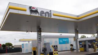 Eni annuncia un taglio dei prezzi dei carburanti nei suoi distributori. Le date