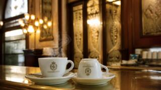 Il caffè sospeso: la tradizione napoletana di solidarietà